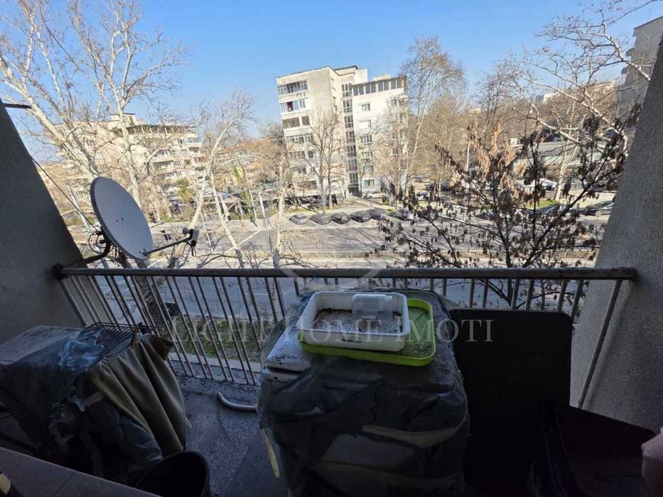 Продава се Тристаен апартамент в Пловдив, Мараша - 100 кв.м за 1051 €/кв.м - Снимка #12