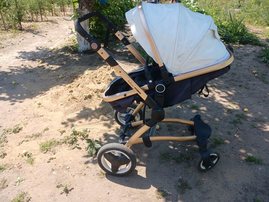 Продам коляску и автокресло