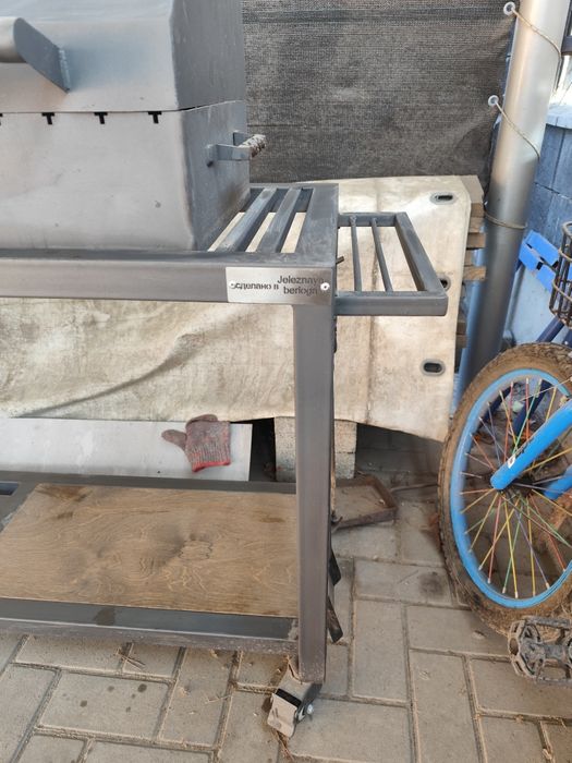 Продам мангал с очегом