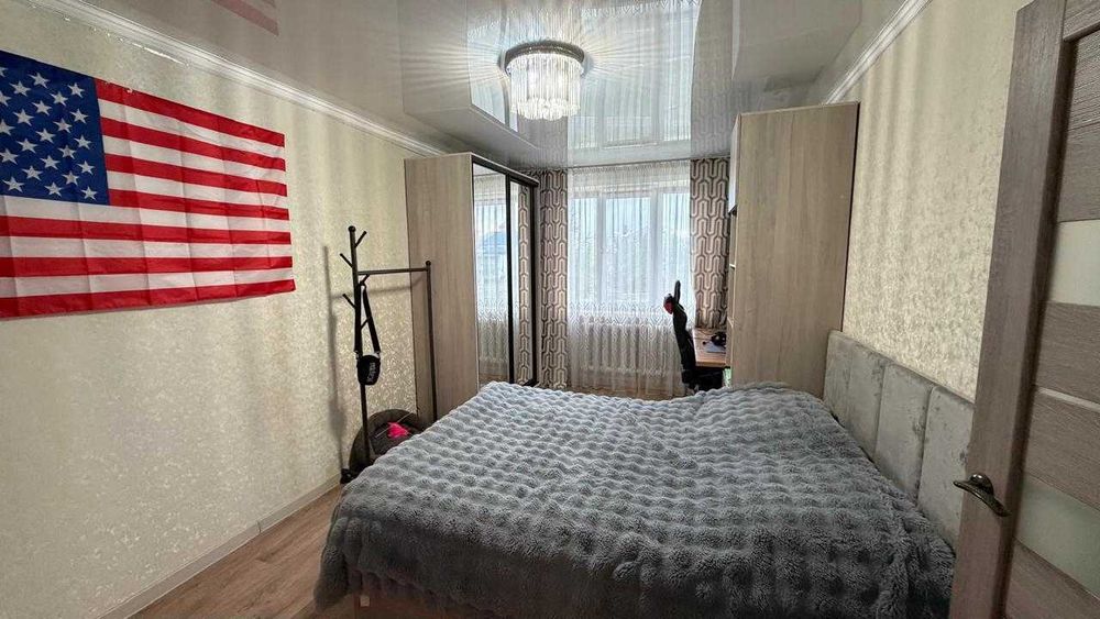 Продается 3-комн квартира, Центр, 2 этаж