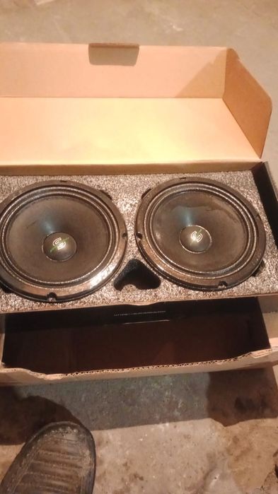 Продам колонки в машину