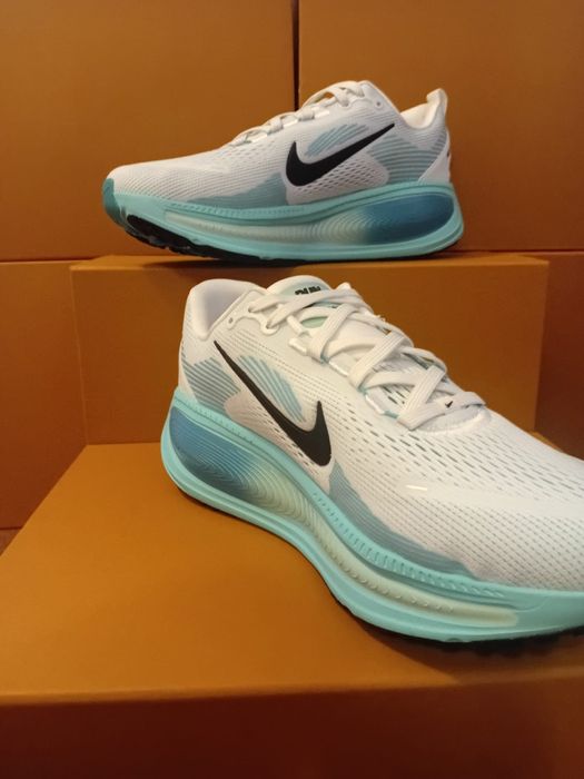New model  Nike Vomero 18