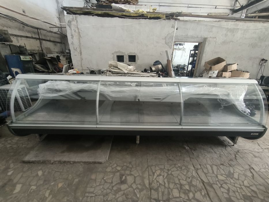 Витринный холодильник