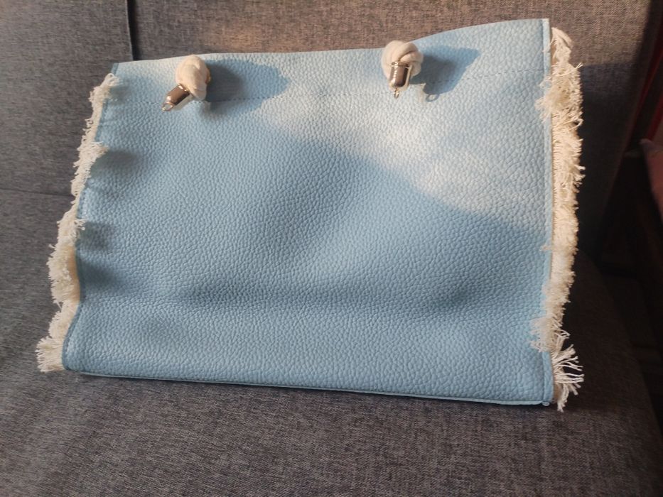 Чисто нова дамска чанта