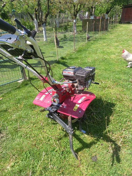 Motocultor/motosapa Dakard SR1Z-100, foarte puțin folosit, cu accesorii