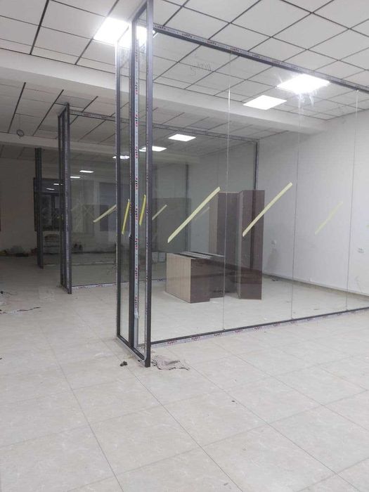 Стеклянные перегородки,двери,витрины,душ кабины,зимние сады,