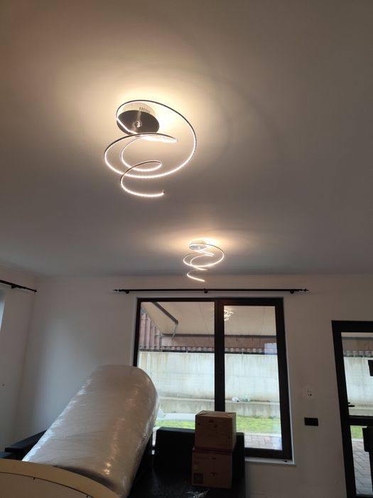 Candelabre in stare foarte buna