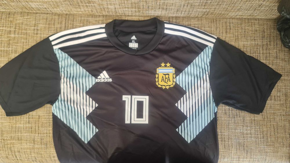 Футболна тениска на Лионел Меси с номер 10 XL