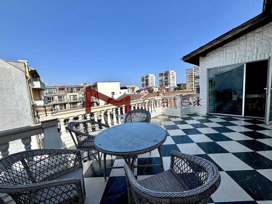 ВИСОКОКЛАСЕН тристаен апартамент - Колхозен пазар - Християн