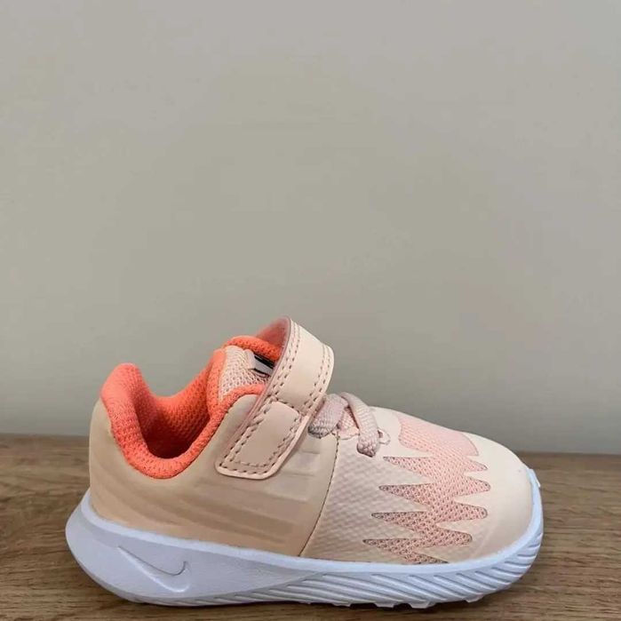 Бебешки обувки - ЧИСТО НОВИ !