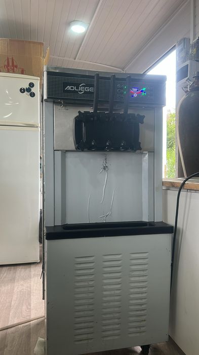 Мороженный аппарат фризер 220 в Donper