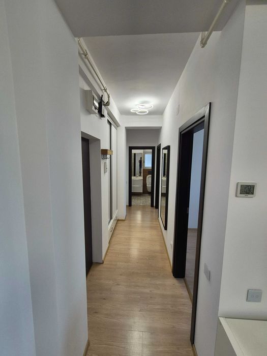 Vand apartament cu 3 camere