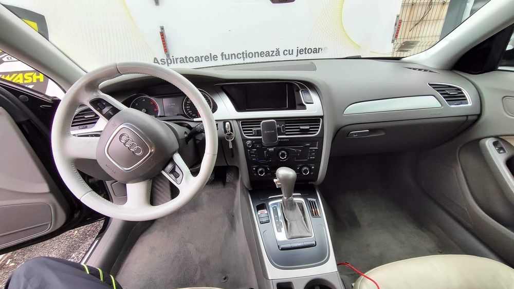 Audi A4 B8, V6 Model deosebit