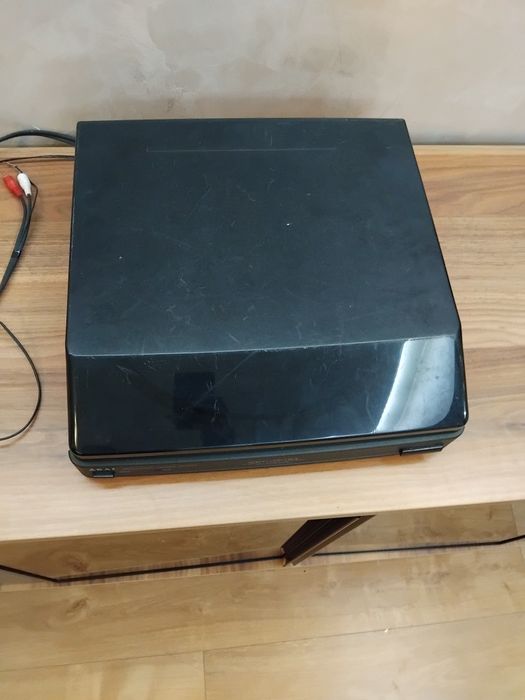 Грамофони 3 различни модела