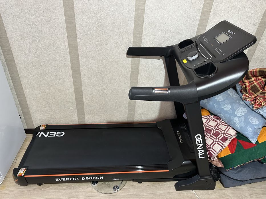 Продам беговую дорожку GENAU D900SN