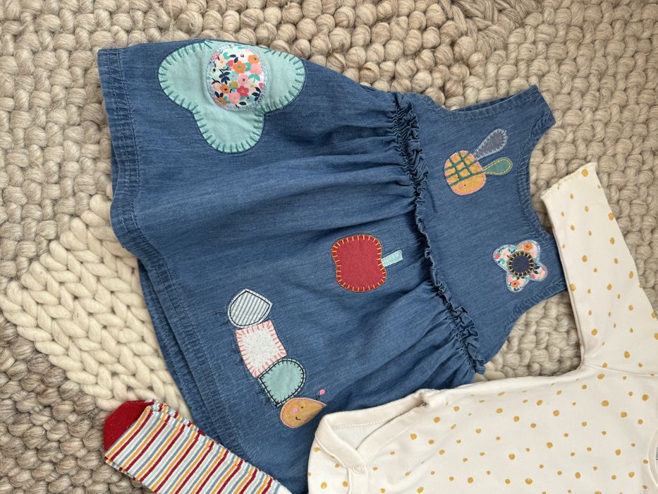 Бебешки дрешки комплект Next рокля боди и чорапогащник