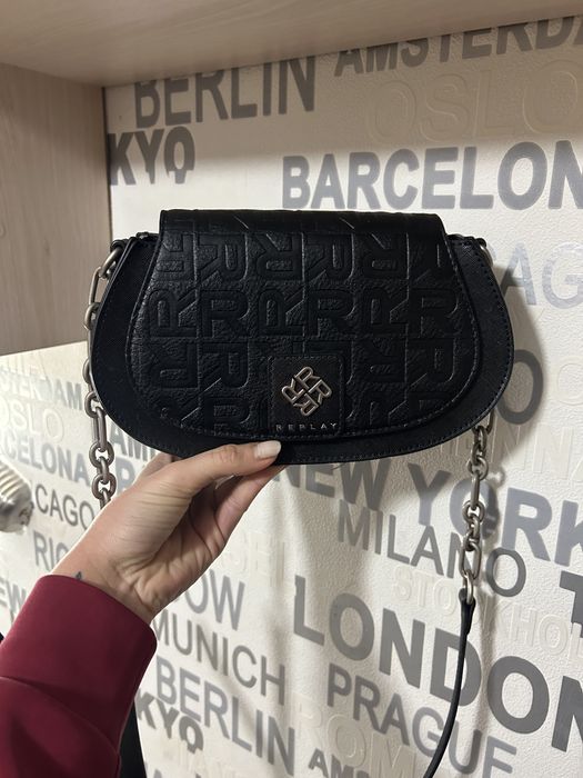 Дамски чанти replay