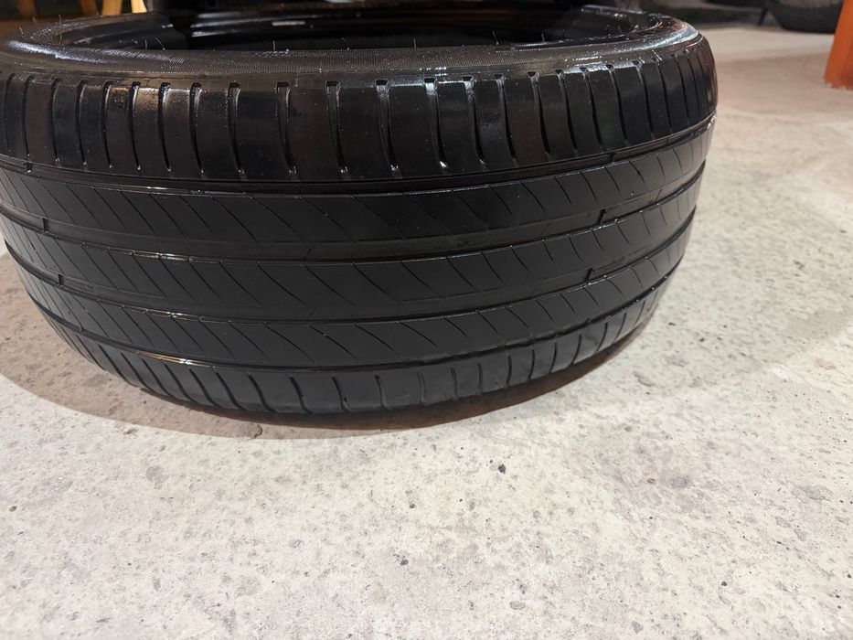 Vând anvelope vară Michelin primacy