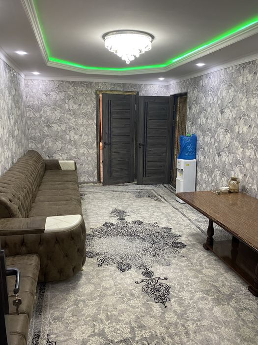 Tez. Kunda sentirdan 1 etaj uy sotiladi