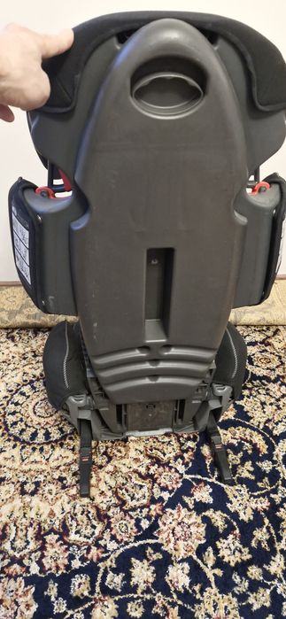 Детское кресло для автомобиля bmw