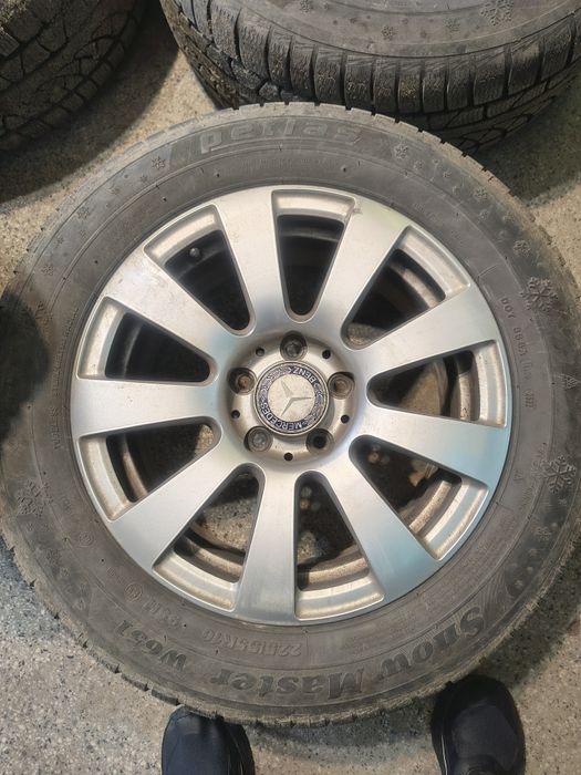 4 бр. Джанти от Mercedes 16 със зимни гуми като нови 225 55 16