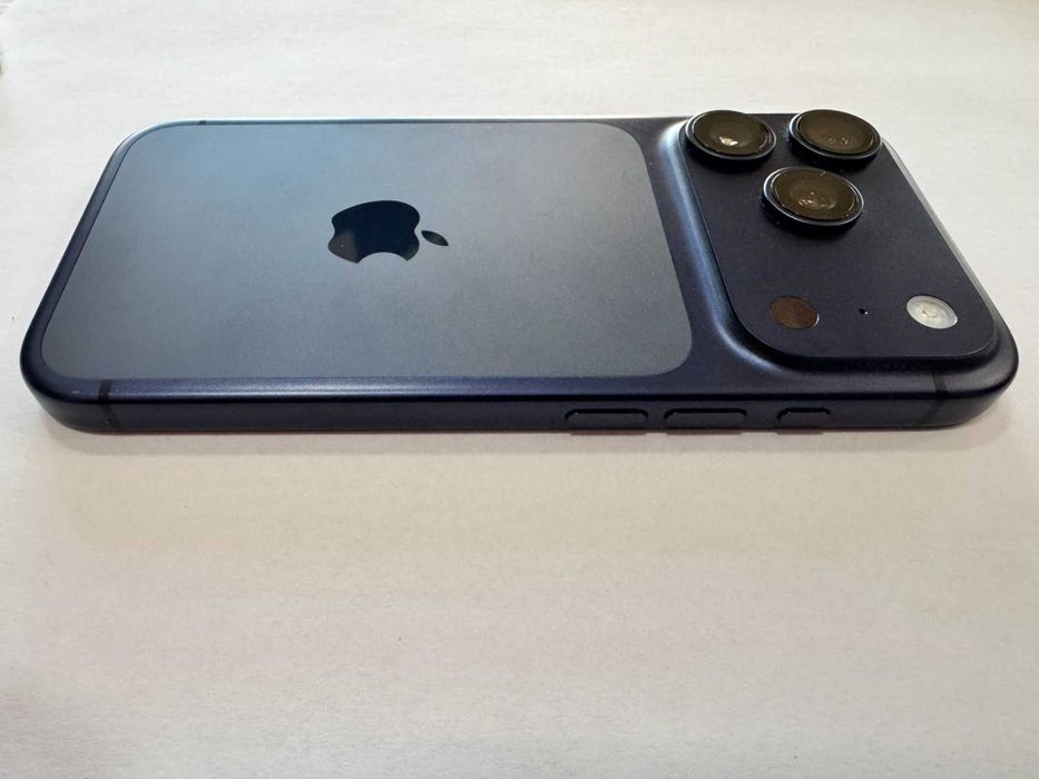 iPhone 17 Pro 512GB с Гаранция Apple