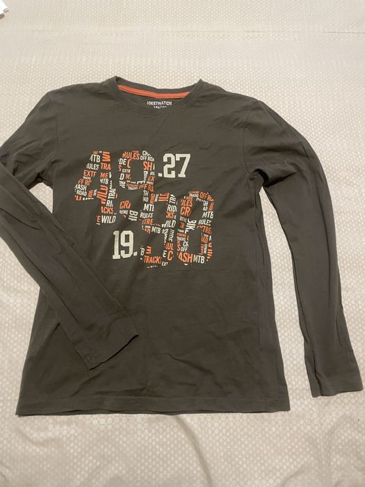 6 броя тениски и блуза с дълъг ръков