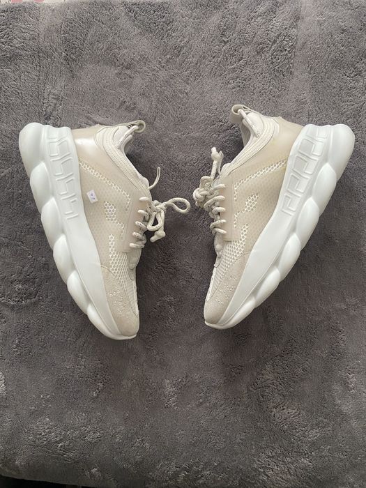 Versace chain reaction