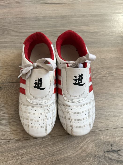 Продаю почти НОВЫЕ степки (обувь) для тхеквондо (таеквондо), 38 размер