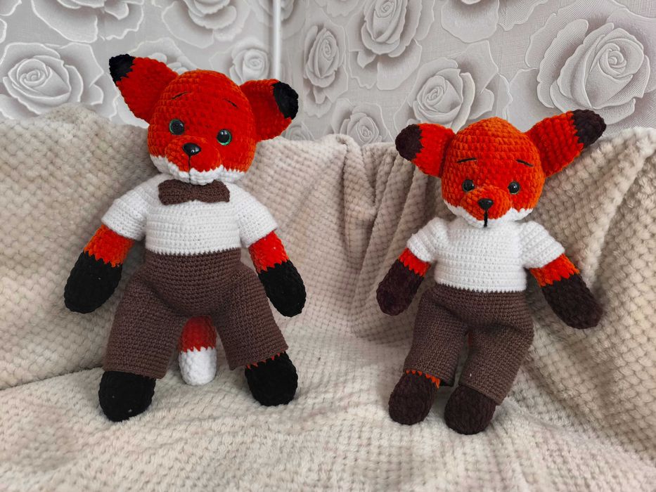 Коледно кученце плетена плюшена играчка, амигурум, ръчна изработка