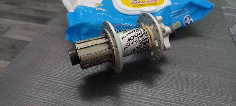Продава се задна главина Nukeproof Generator 142x12