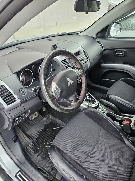 Mitsubishi Outlander, an 2011,automată