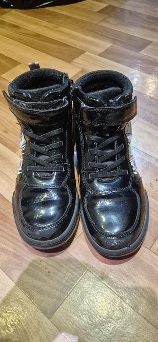 Детская обувь для девочки