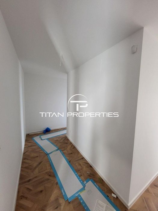 Продава се Четиристаен апартамент в Бургас, Изгрев - 160 кв.м за 1195 €/кв.м - Снимка #11