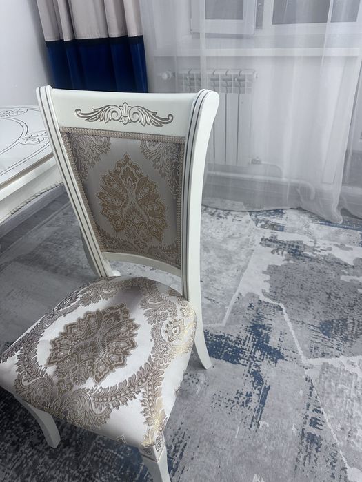 Продам стул со стульями