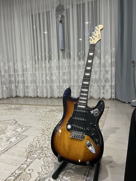 Продам электрогитару