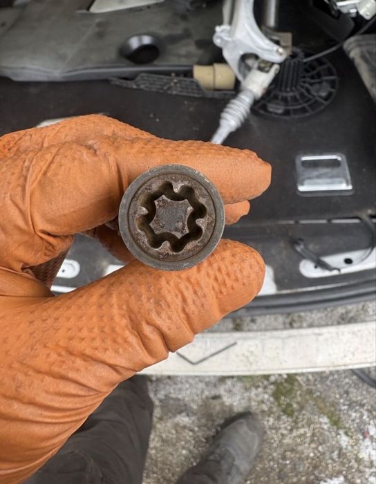 Секретни болтове Mercedes ML350 W164