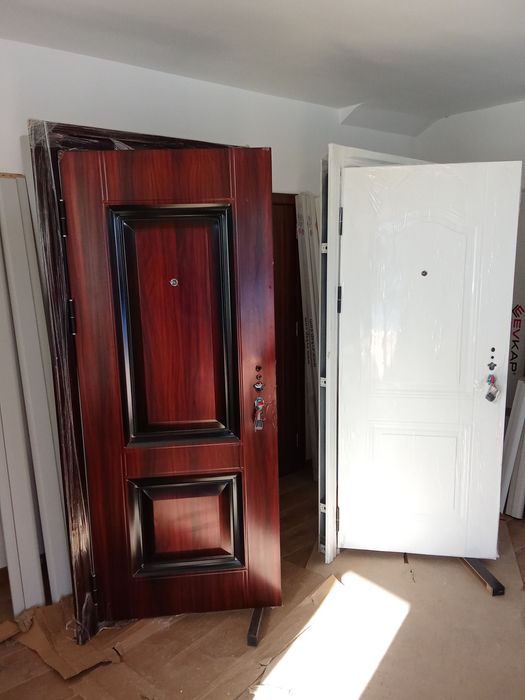 Метални врати .нови  205/90 на склад 140 евро ,възможностза доставка