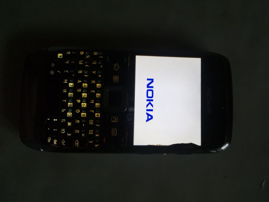 Телефон NOKIA E71