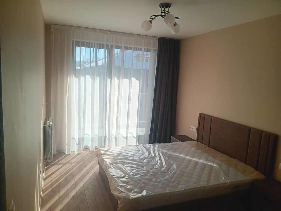 Дава се под наем Тристаен апартамент в Перник, Център - 125 кв.м за 600 € - Снимка #6