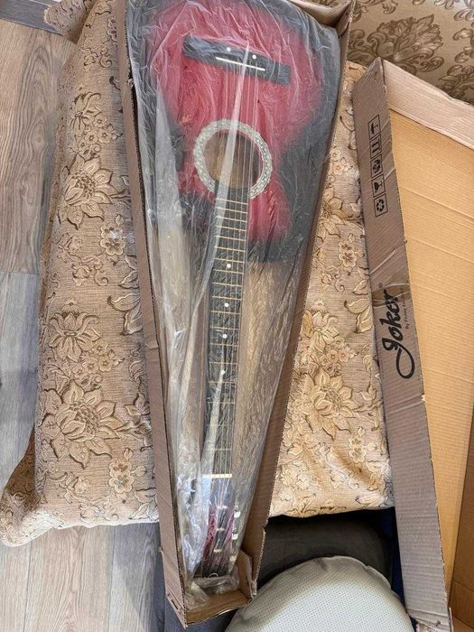 Продам новую гитару Joker