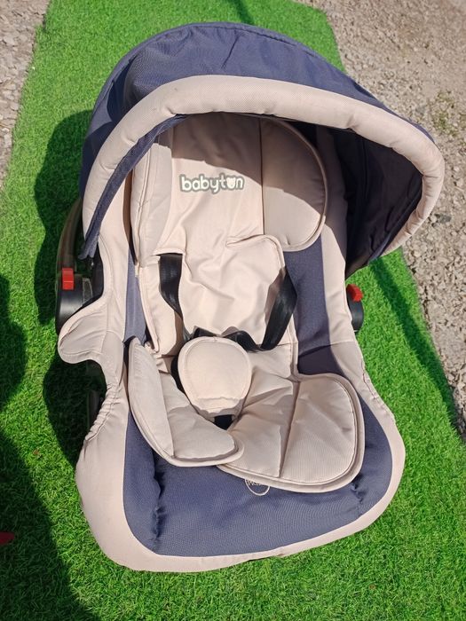 Детское кресло автомобильное