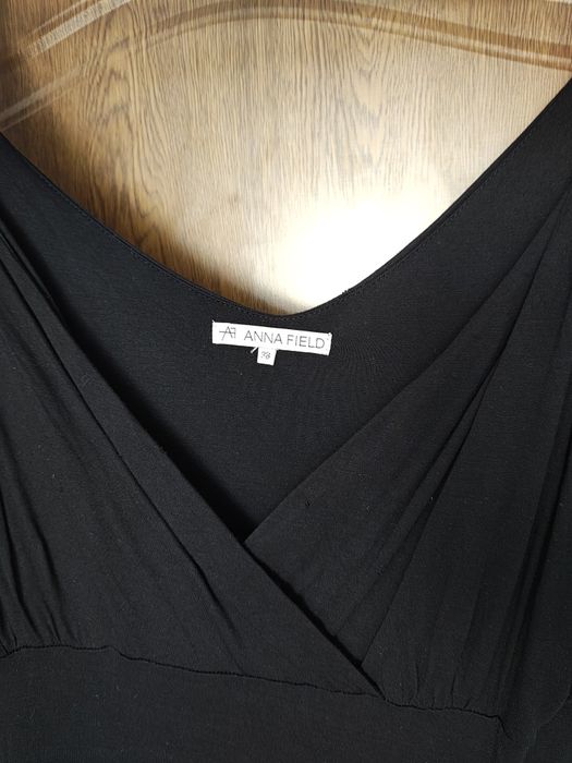 Rochie neagră de vară