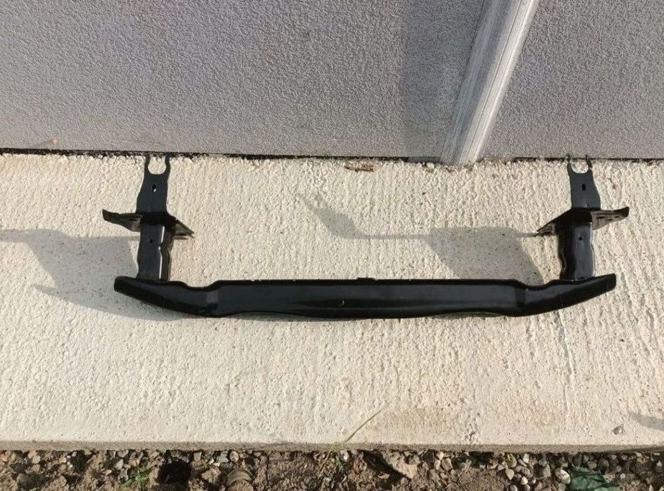 Armatura/Intaritura  Fata Vw Touareg/Porsche Cayenne 2002/2003/2004/20