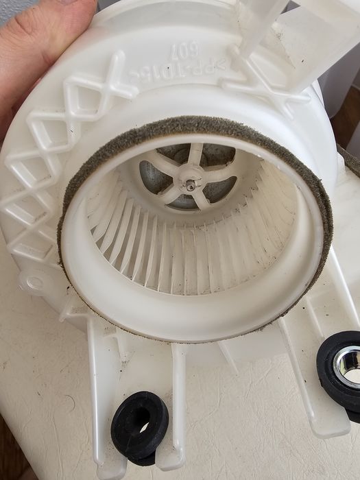 Reconditionare si mentenanta baterii hybrid