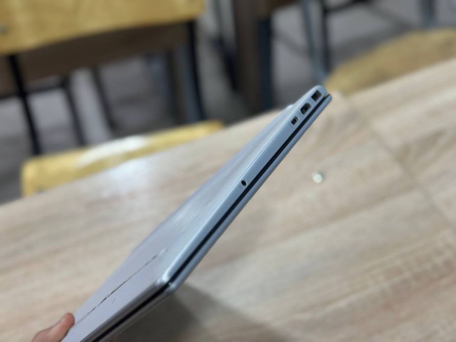 Hp computer i-13 1315U