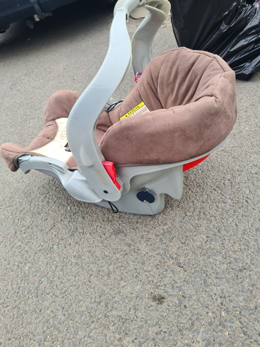 Scoică auto pentru copii