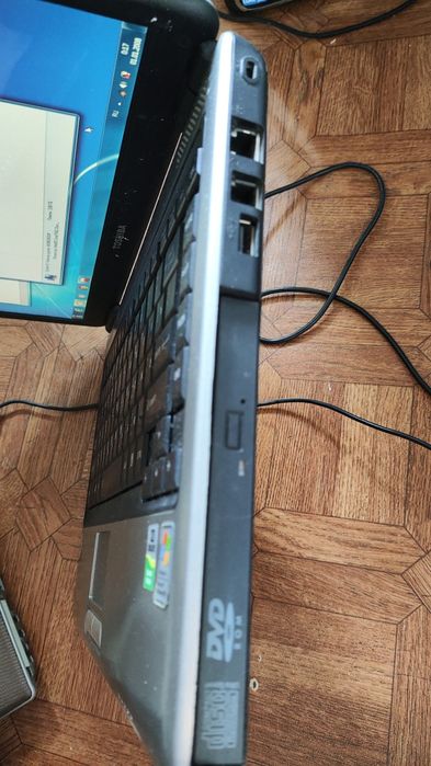 Toshiba satelite m300 - s1002x