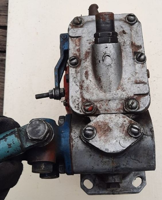 Топливный насос Д 243