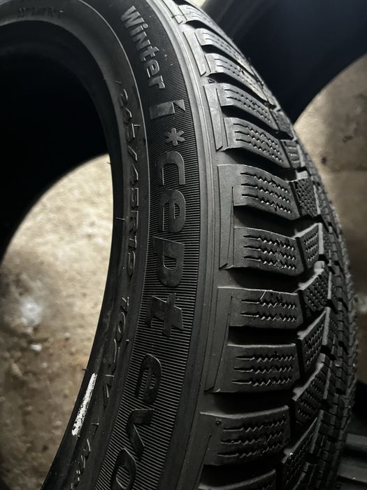 245 / 45 /19 – комплект зимних шин